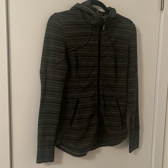 TITIKA active couture - Picture 1 of 2